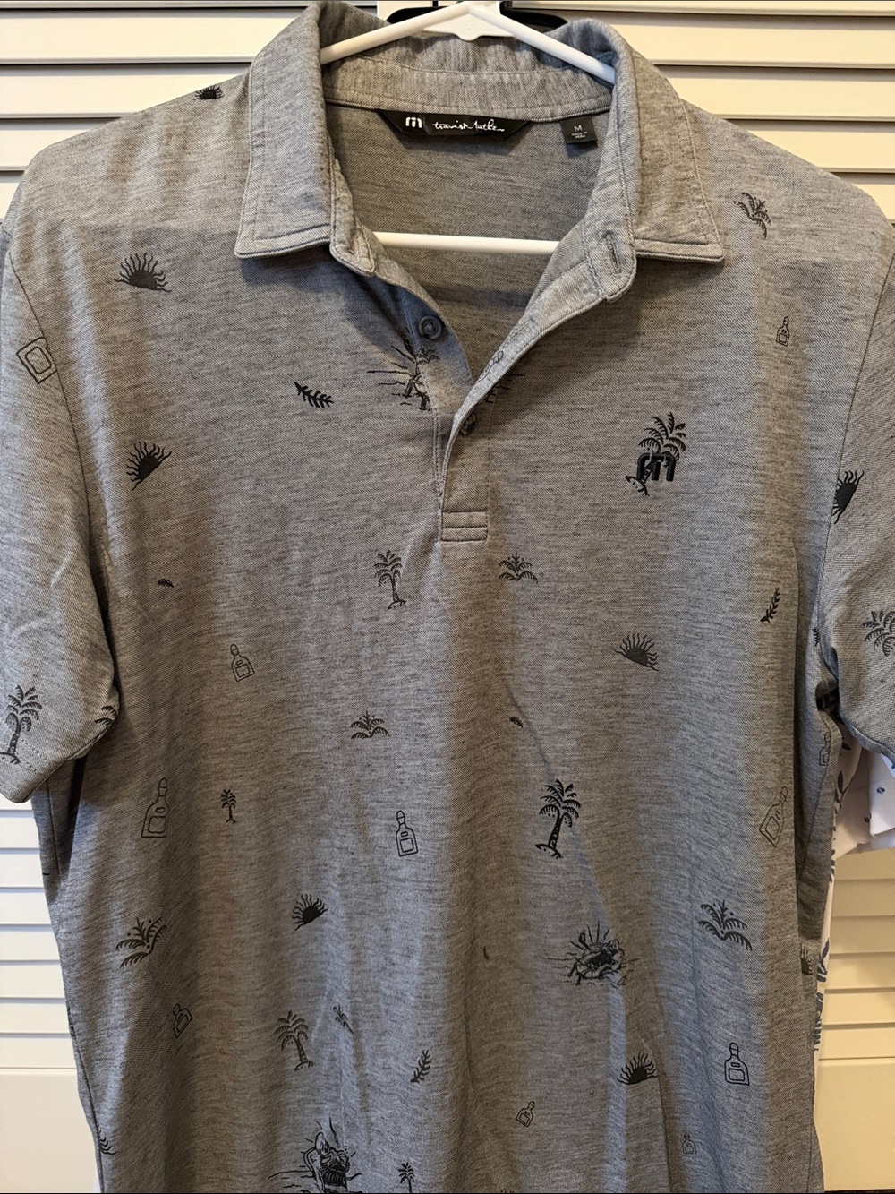 Travis Mathew Polo Shirt Mens Size M Gray Waste Management Open Skeleton Drinks